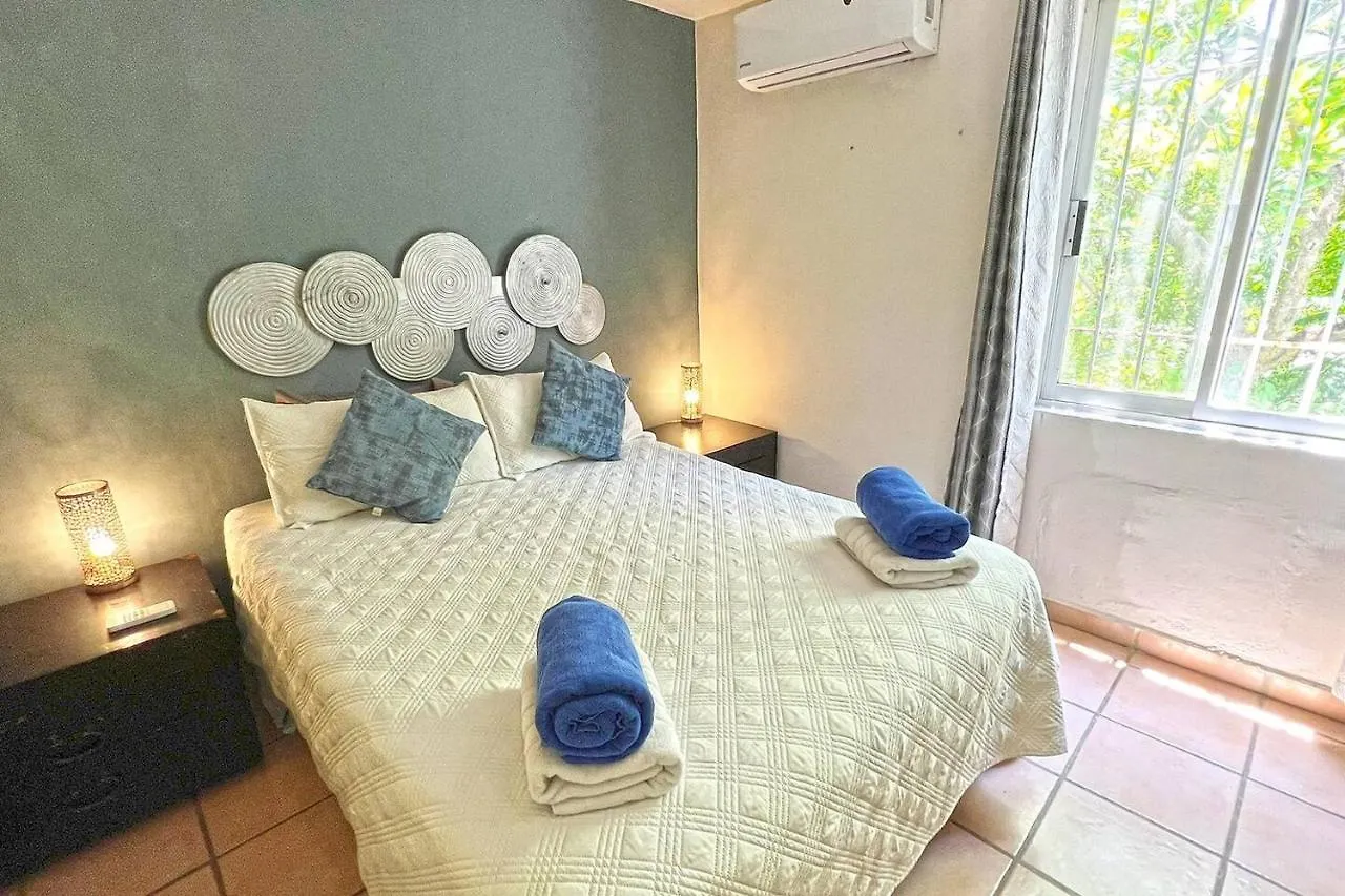Serene Villa 2 Puerto Morelos Holiday home